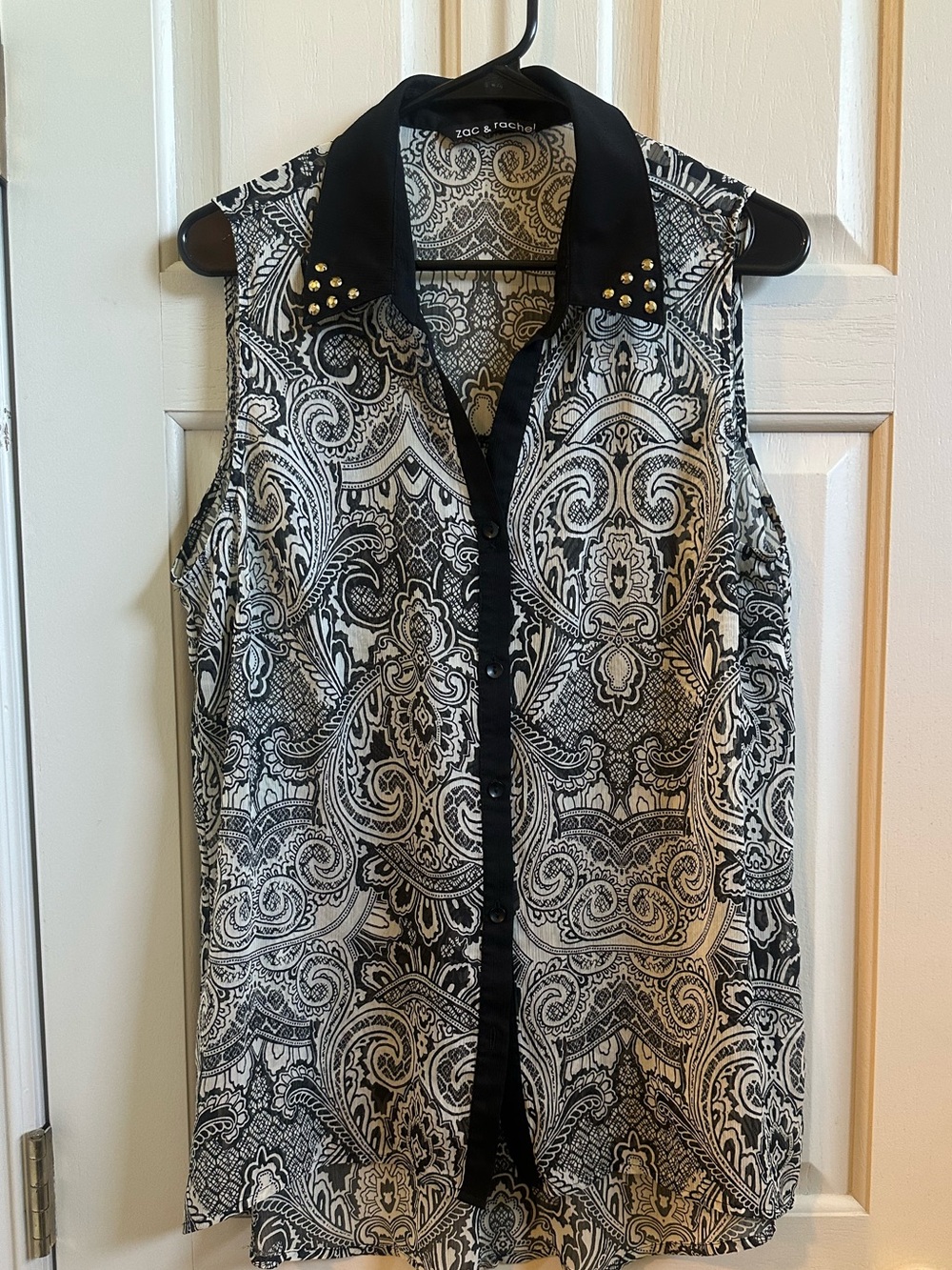Zac & Rachel Black and White Paisley Sleeveless Blouse with Studded Collar